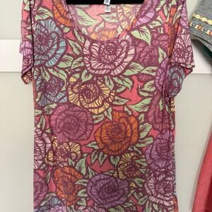 LuLaRoe Classic T 2XL Floral Multicolor Short Sleeve Scoop Neck Tunic Top